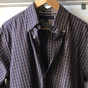 Men’s Tommy Hilfiger Size Medium Shirt
